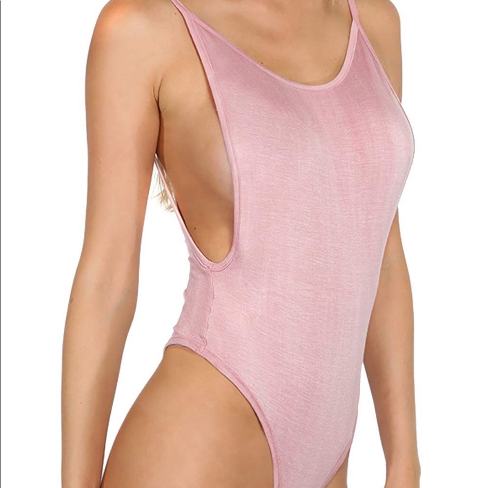 8 BODYSUITS !